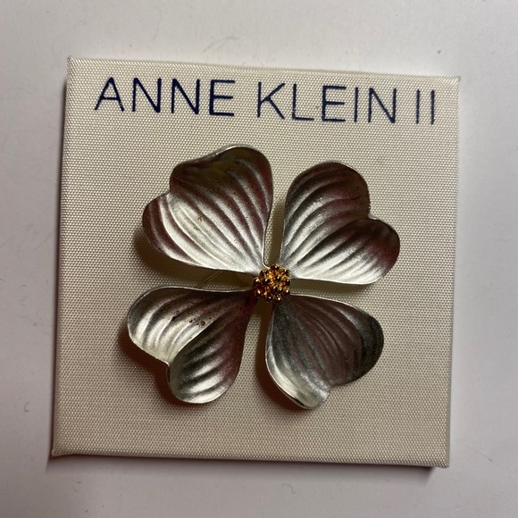 Anne Klein II - Picture 2 of 2
